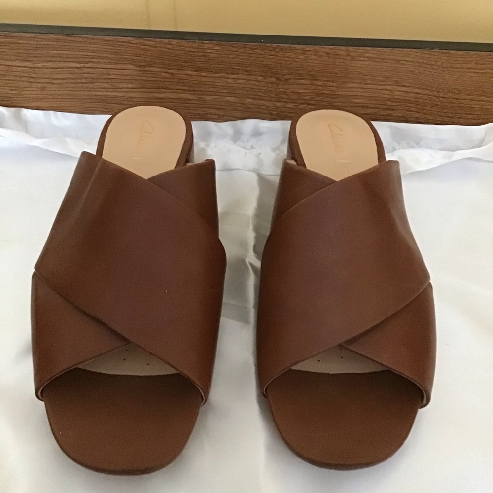 Clarks Sheer35 Women's Heeled Mule, Gold Metallic Leather, US Size 8 M.